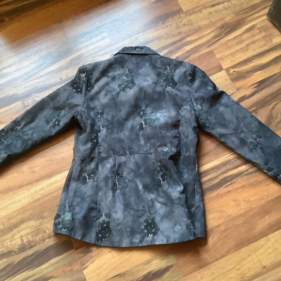 Puli Large Mottled Black and Gray Lace Appliqued Jacket - Picture 9 of 9